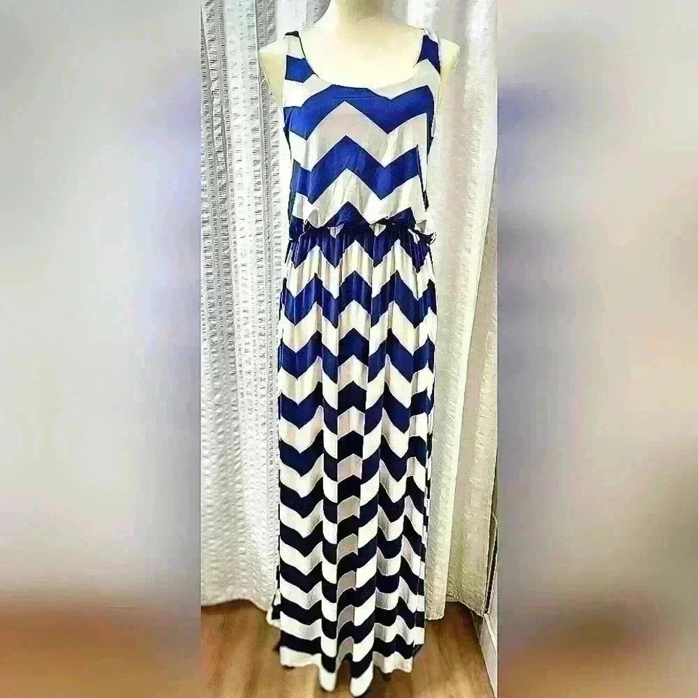700h Honey Punch Medium Royal Blue and White Chevron